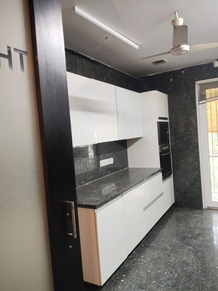 Kitchen, safdarjung development area 4 Bedroom 3500 Sq.Ft. Builder Floor In Safdarjung Development Area Delhi 10579327