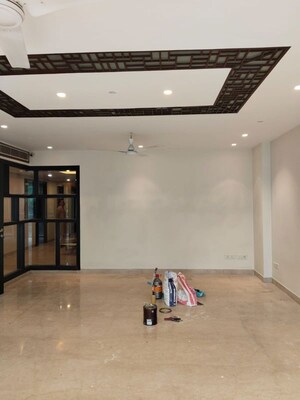Living Room in 4 BHK Builder Floor at Safdarjung Development Area – for Rent