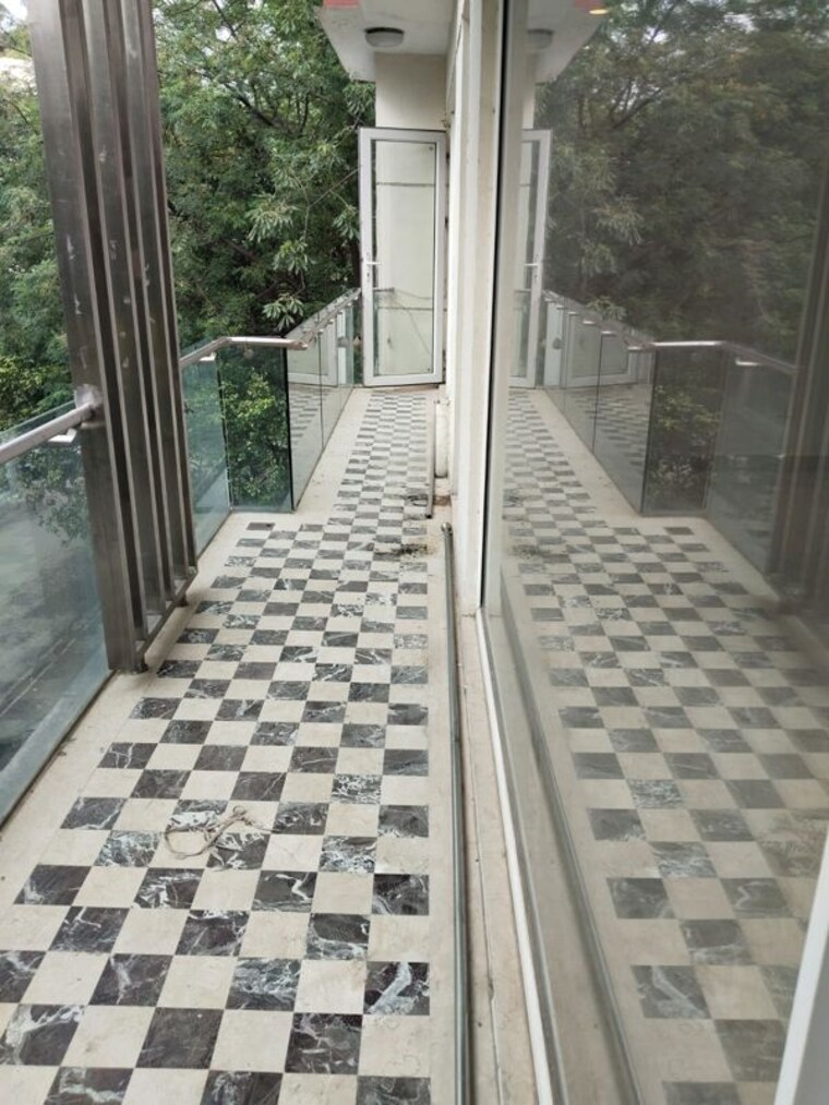 Balcony, safdarjung development area 4 Bedroom 3500 Sq.Ft. Builder Floor In Safdarjung Development Area Delhi 10579327