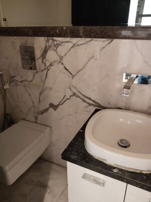  4 BHK Builder Floor at Safdarjung Development Area – for Rent
