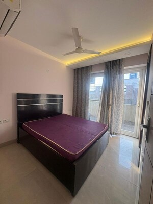 Living Room in 1 RK Builder Floor at Sector 40 – for Rent