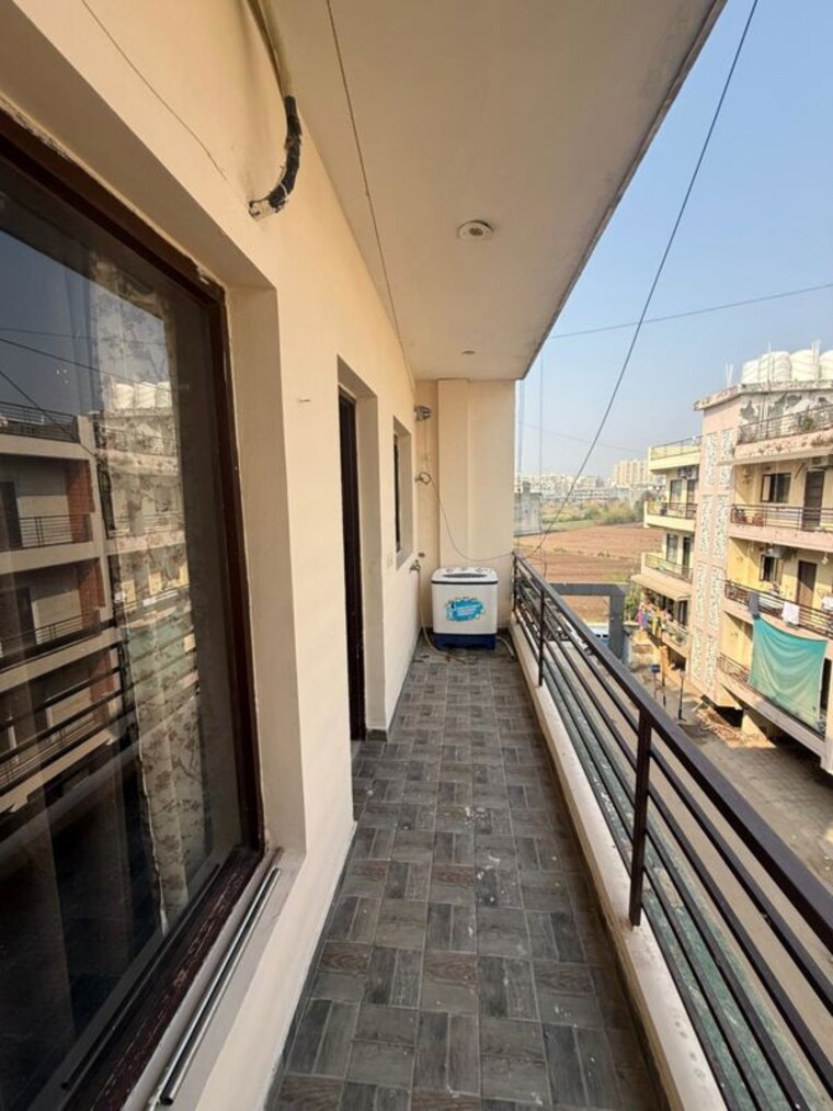 Balcony, sunshine-enclave 3 Bedroom 2000 Sq.Ft. Apartment In Vip Road Zirakpur 10579418