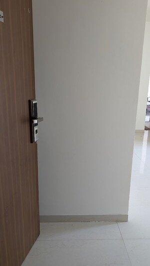 Room in 2 BHK Apartment at Kohinoor Tinsel County, Hinjewadi – for Rent