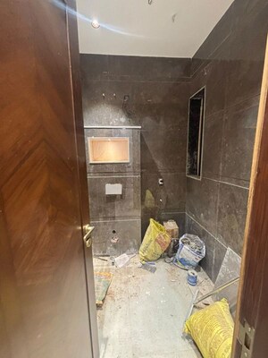 Attached Bathroom in 3 BHK Apartment at Safdarjung Enclave – for Sale