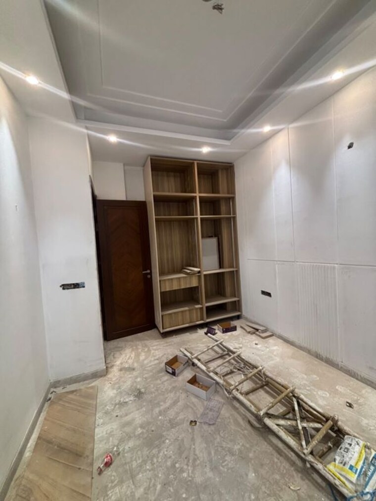 Room, safdarjung enclave 3 Bedroom 1400 Sq.Ft. Apartment In Safdarjung Enclave Delhi 10579585