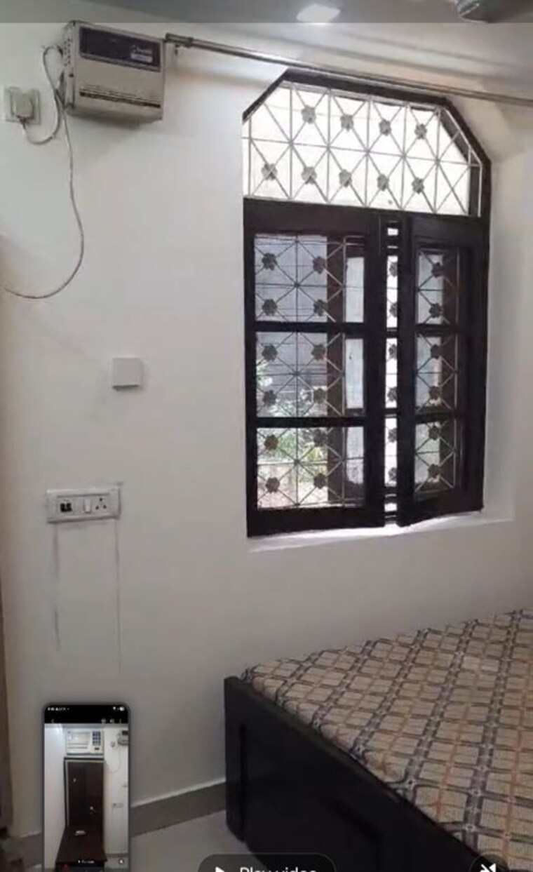 Room, lajpat nagar ii 1 RK 300 Sq.Ft. Builder Floor In Lajpat Nagar ii Delhi 10579623