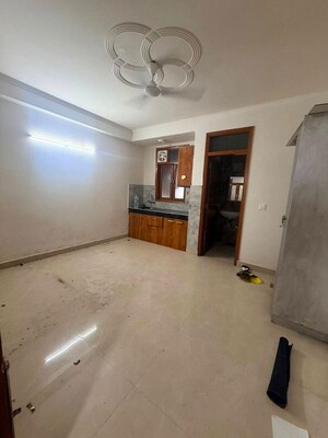 Room in 1 BHK Apartment at Sainik Farm – for Rent