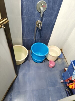 Bathroom in 1 BHK Apartment at Sector 28 Nerul – for Rent