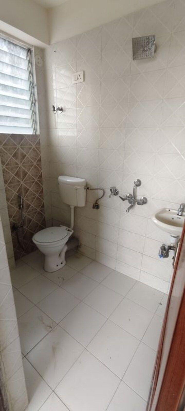 Bathroom, tanvi-eminence 2 Bedroom 1025 Sq.Ft. Apartment In Mira Road Thane 10579636