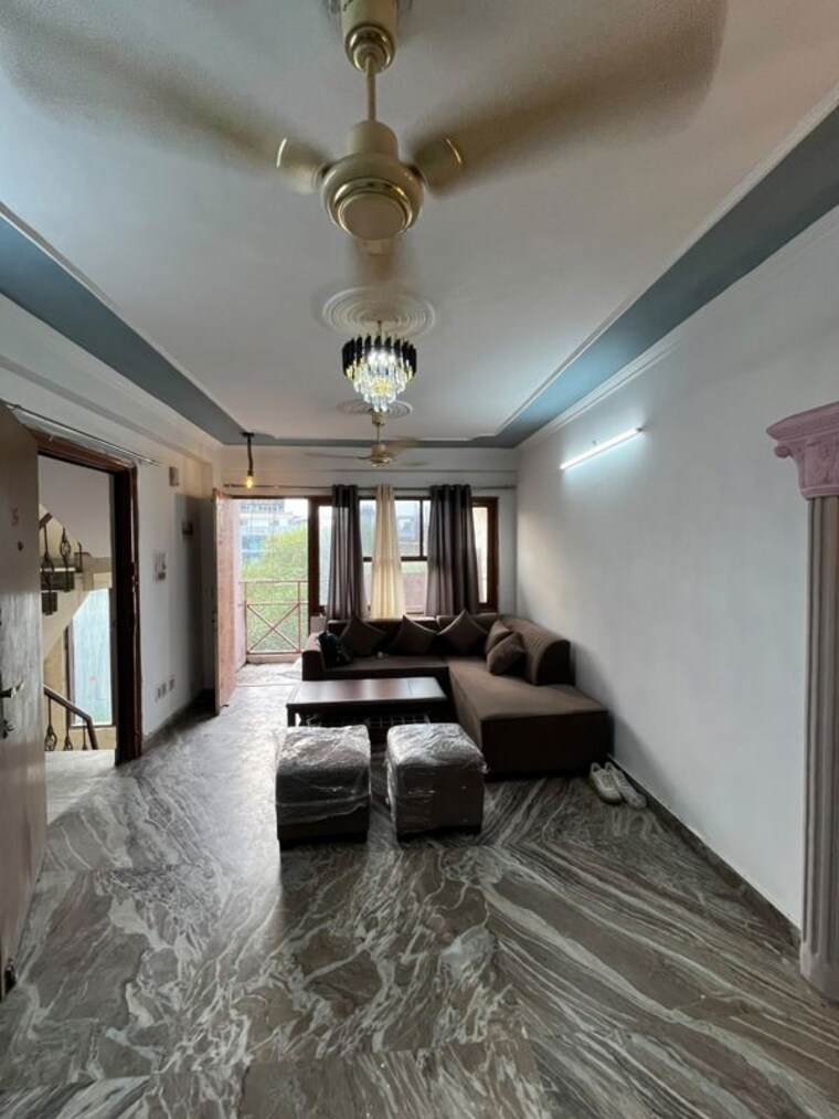 Living Room, freedom fighters enclave 3 Bedroom 1200 Sq.Ft. Apartment In Freedom Fighters Enclave Delhi 10579687