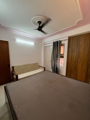 Room in 3 BHK Apartment at Freedom Fighters Enclave – for Rent