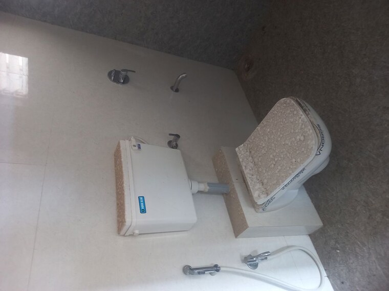 Attached Bathroom, dadar west 1 Bedroom 458 Sq.Ft. Apartment In Dadar West Mumbai 10579674