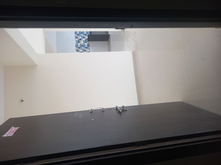 Room, dadar west 1 Bedroom 458 Sq.Ft. Apartment In Dadar West Mumbai 10579674