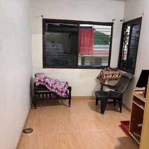 Study Room in 2.5 BHK Apartment at Kala Nagar – for Rent