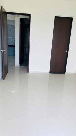 Room in 3 BHK Apartment at Pristine Greens, Moshi – for Rent
