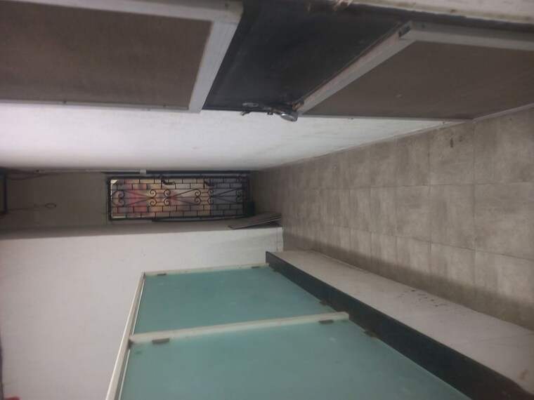 Team Area, dadar west Commercial Office Space 250 Sq.Ft. In Dadar West Mumbai 10579709