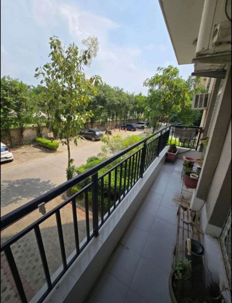 Balcony, omaxe-r2 3 Bedroom 1650 Sq.Ft. Apartment In Gomti Nagar Lucknow 10579716