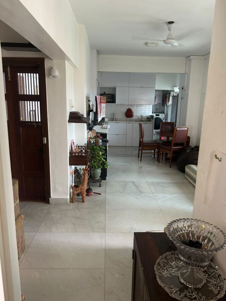 Living Room, twin-towers 2 Bedroom 800 Sq.Ft. Apartment In Prabhadevi Mumbai 10579717