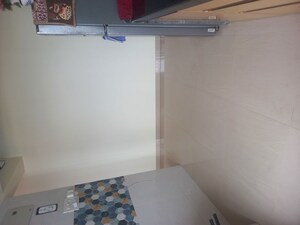 Room in 1 BHK Apartment at Dadar West – for Rent