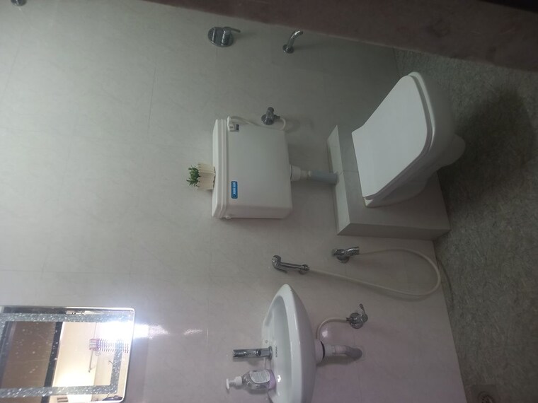 Bathroom, dadar west 1 Bedroom 560 Sq.Ft. Apartment In Dadar West Mumbai 10579663