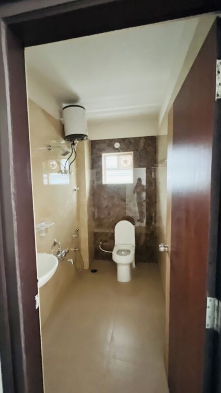 Bathroom, golden-tulip-kondapur 3 Bedroom 1600 Sq.Ft. Apartment In Kondapur Hyderabad 10579724