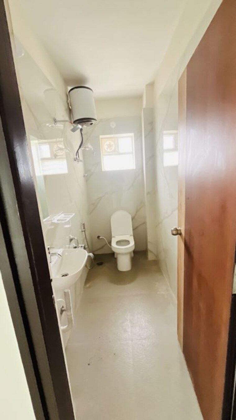 Bathroom, golden-tulip-kondapur 3 Bedroom 1600 Sq.Ft. Apartment In Kondapur Hyderabad 10579724
