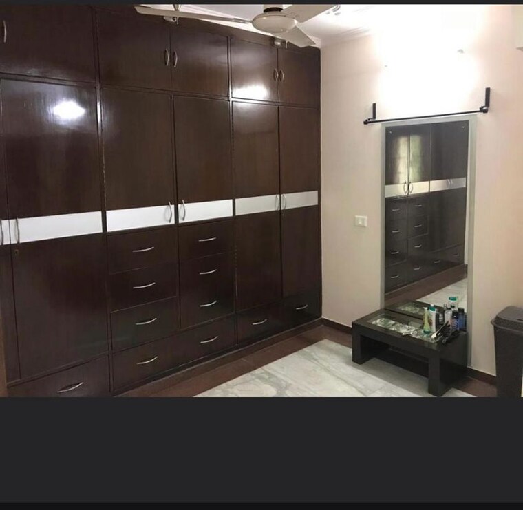 Living Room, arun-vihar-sector-37 3.5 Bedroom 1800 Sq.Ft. Apartment In Sector 37 Noida 10540779