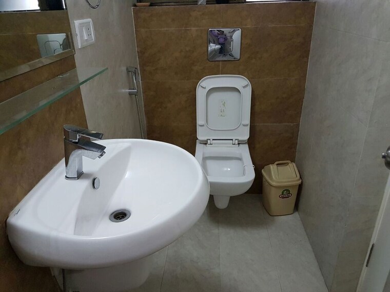 Bathroom, twin-towers 3 Bedroom 1206 Sq.Ft. Apartment In Prabhadevi Mumbai 10579732