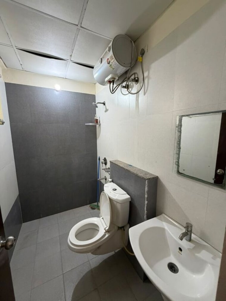 Bathroom, sjr-verity 3 Bedroom 1735 Sq.Ft. Apartment In Kasavanahalli Bangalore 10579737