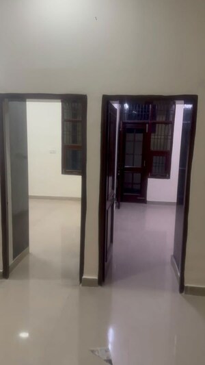 Room in 3 BHK Builder Floor at Guru Nanak Enclave, Dhakoli – for Rent