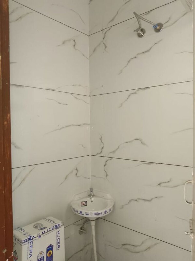 Bathroom, dhakoli 3 Bedroom 1250 Sq.Ft. Builder Floor In Dhakoli Zirakpur 10579748