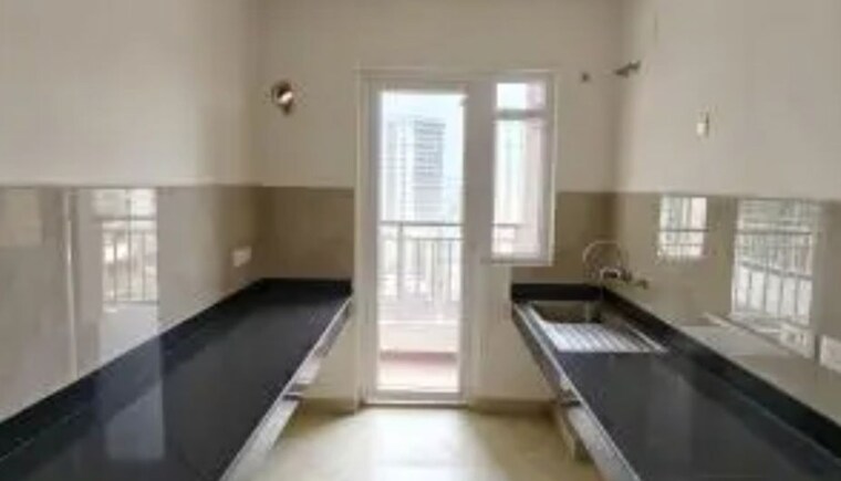 Kitchen, gomti nagar 4 Bedroom 2200 Sq.Ft. Apartment In Gomti Nagar Lucknow 10579753