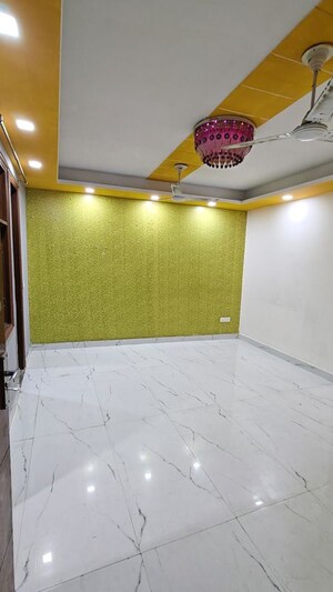 Room in 2 BHK Builder Floor at Panchsheel Vihar – for Rent