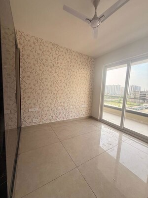 Room in 3 BHK Apartment at Dhakoli – for Rent