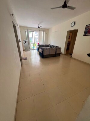 Room in 3 BHK Apartment at Vatika City Homes, Sector 83 – for Rent