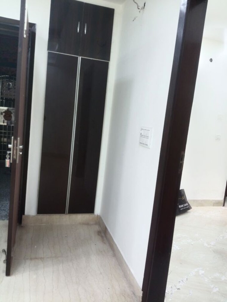 undefined, west gorakh park 3 Bedroom 100 Sq.Ft. Builder Floor In West Gorakh Park Delhi 10579767