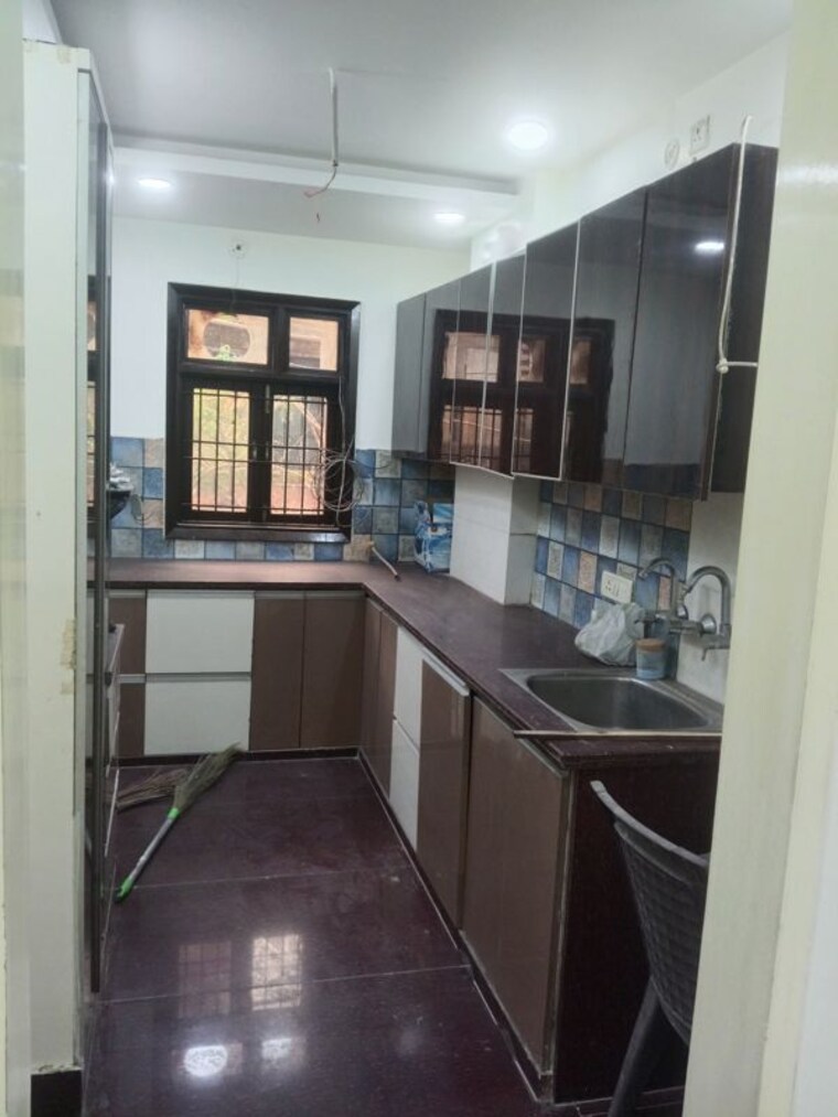 Kitchen, west gorakh park 3 Bedroom 100 Sq.Ft. Builder Floor In West Gorakh Park Delhi 10579767