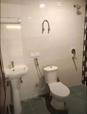 Bathroom in 2 BHK Apartment at Gomti Nagar – for Rent