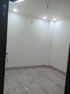 Room in 3 BHK Builder Floor at Balbir Nagar – for Sale