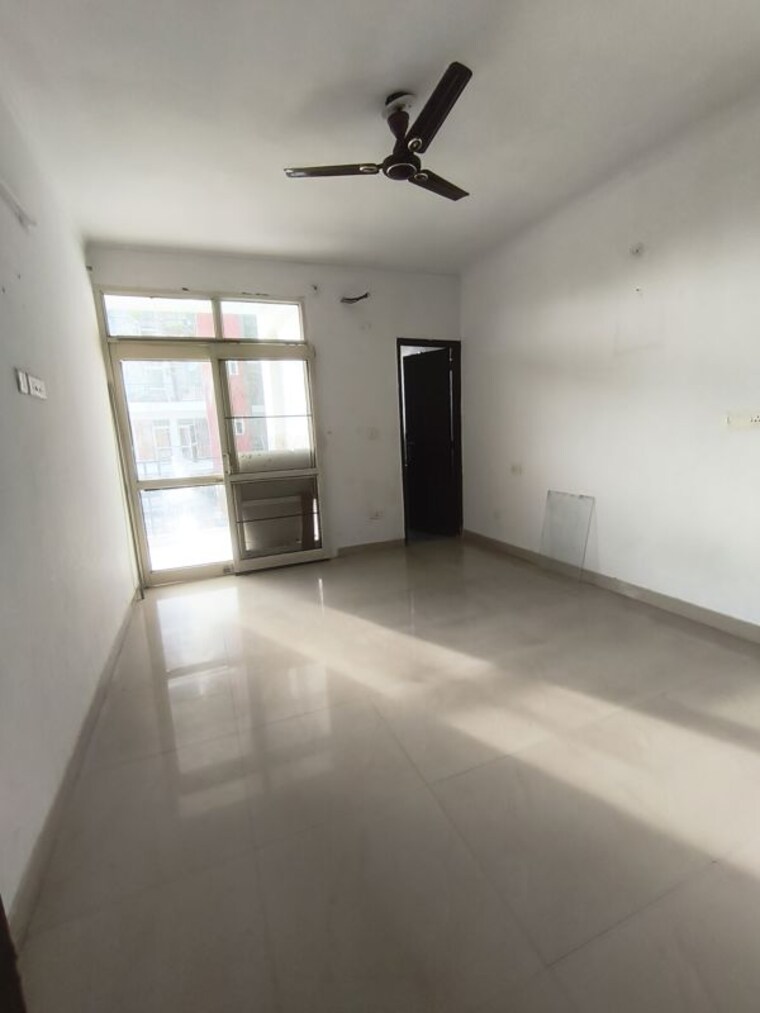 Room, vip road 2 Bedroom 1250 Sq.Ft. Apartment In Vip Road Zirakpur 10579780