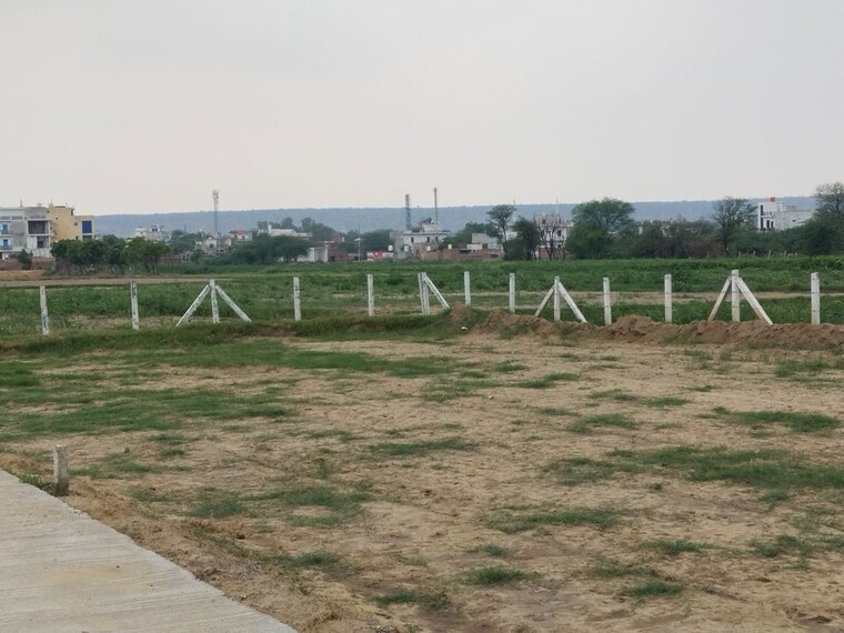 undefined, chaitanya vihar  100 Sq.Yd. Plot In Chaitanya Vihar Vrindavan 10579813