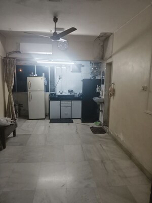 1 BHK Apartment For Rent in Vile Parle West