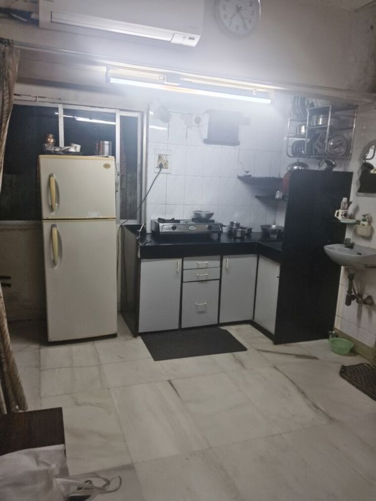 Kitchen, vile parle west 1 Bedroom 350 Sq.Ft. Apartment In Vile Parle West Mumbai 10579820