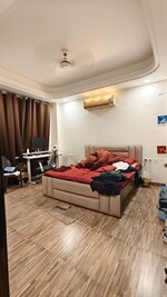 3 BHK 300 Sq.Yd. Builder Floor in Sushant Lok I