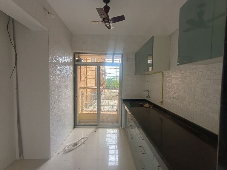 Kitchen, vipul-mahavir-sapphire 2.5 Bedroom 1200 Sq.Ft. Apartment In Ghansoli Navi Mumbai 10579837