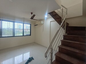 Staircase in 2.5 BHK Apartment at Vipul Mahavir Sapphire, Ghansoli – for Rent