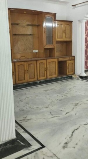 Room in 3 BHK Independent House at Sector 14 – for Rent
