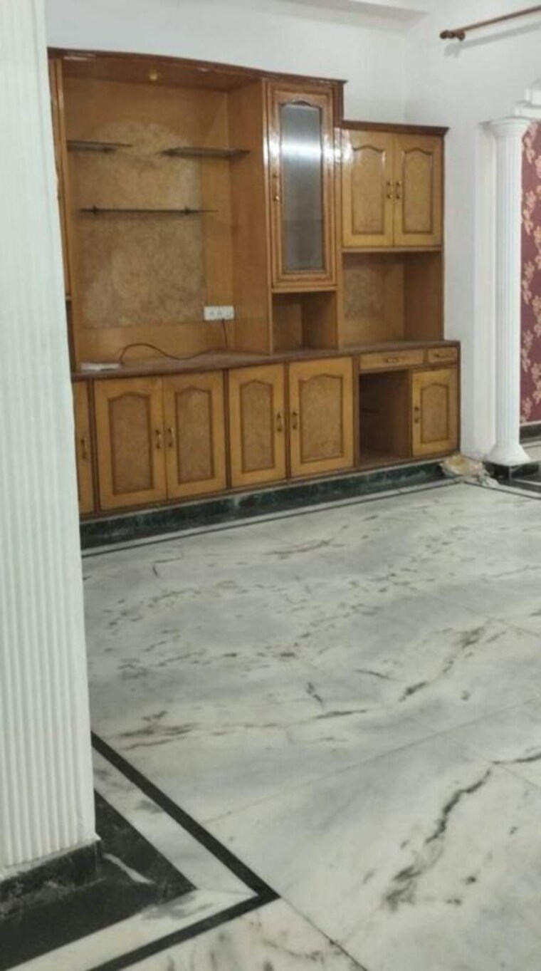 Room, sector 14 3 Bedroom 1800 Sq.Ft. Independent House In Sector 14 Gurgaon 10579847