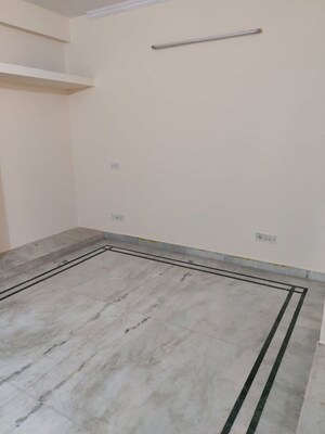 Room in 3 BHK Independent House at Sector 14 – for Rent