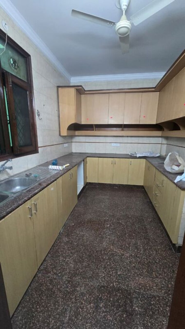 Kitchen, sarvodaya enclave 3 Bedroom 2100 Sq.Ft. Apartment In Sarvodaya Enclave Delhi 10579850